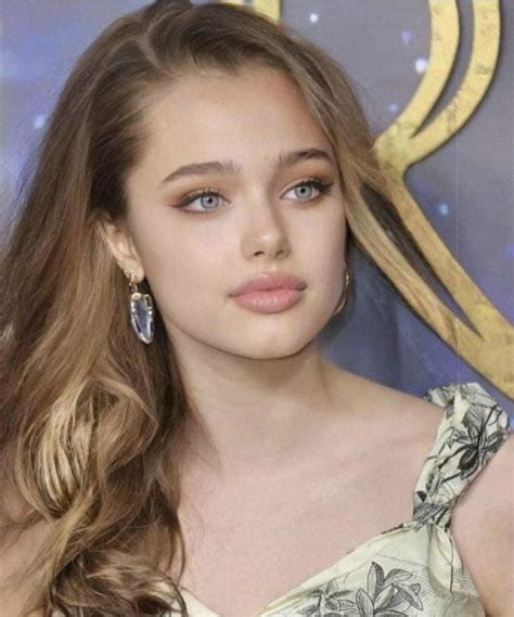 Angelina Jolies 16 Year Old Daughter Shiloh Started Her First Romance See How The Actress