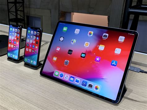 The new 11in ipad pro essentially matches the 10.5in ipad pro at 468g. Best USB-C adapters and cables for iPad Pro (2018) | iMore