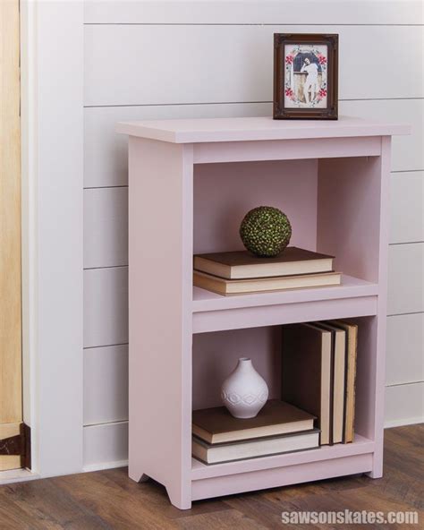 Check out these awesome, unique, diy bookshelves, and maybe even build your own. Simple DIY Bookshelf (Small + Easy to Make) | Saws on ...