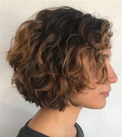 Most Delightful Short Wavy Hairstyles For Short Layered Curly