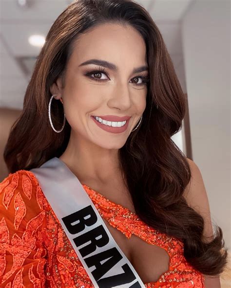 Brasileira Julia Gama Colocada No Miss Universo Celebra A Conquista Beleza Latina Sendo