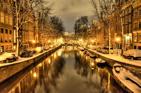 Snow In Amsterdam The Leidsegracht In Amsterdam By Snowy