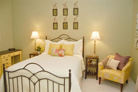 Green thing is going to be. Style with Wisdom: Girly Nature Inspired Bedroom
