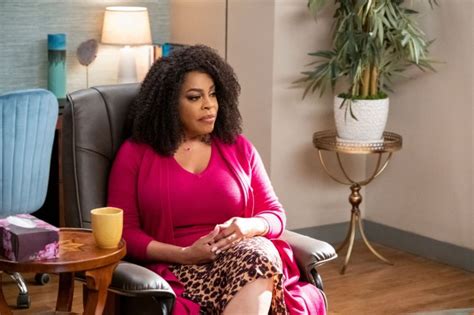 Claws Star Niecy Nash Returning For Never Have I Ever Season 2 Metro News