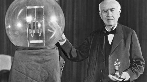 Who Invented The Incandescent Light Bulb First