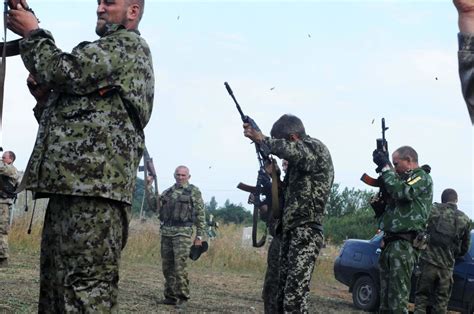 Ukraine Rebels Bury The Fallen Story Behind The Lens Cnn