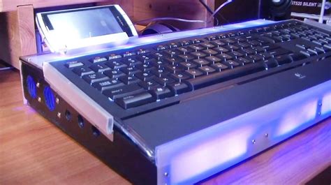 If you can't get your keyboard to light up, check with the manufacturer to make sure it has an illuminated keyboard. Customize Your USB Keyboard with a DIY Illuminated Base ...