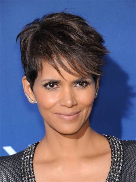 40 Trendiest Short Brown Hairstyles And Haircuts To Try Fringe