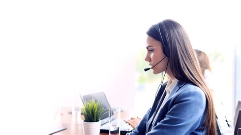 How Call Center Services Benefit Healthcare Providers | Bit Rebels