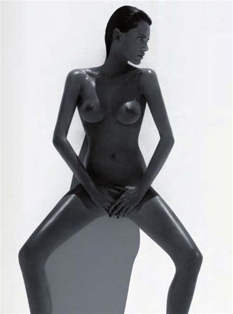 NUDE Beautifull Model Catrinel Menghia From Romania Nude