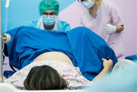 C Section Vs Natural Birth What You Need To Know To Choose Smg Womens Health