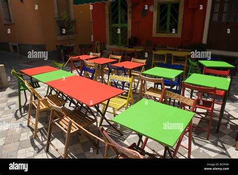 Tables An Chairs Hi Res Stock Photography And Images Alamy