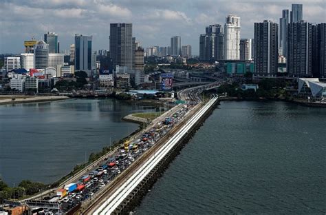 Malaysia is looking to fully reopen its border with singapore in january, said malaysian health minister adham baba on friday (11 september), according to a report by the star. Malaysia-Singapore to reopen border from Aug 10 under RGL ...