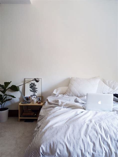 These 23 white bedroom decorating ideas are sure to inspire sweeter (and more stylish) dreams. The 25+ best Simple bedrooms ideas on Pinterest | Simple ...
