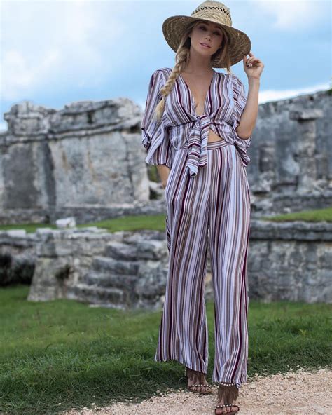 Sara Jean Underwood Hot Photos - Indian Models & Actress