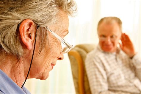 Older Adults Need To Take Hearing Loss Seriously U Of T Experts