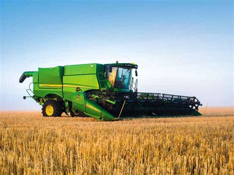 John Deere S700 Combine Harvester