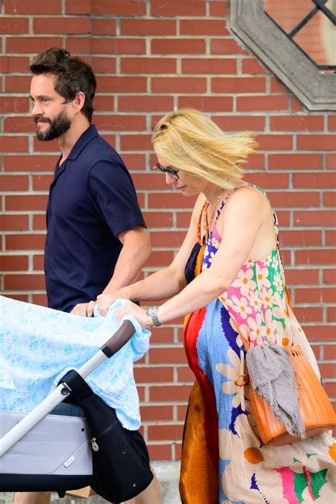 Claire Danes And Hugh Dancy Out For A Stroll In New York