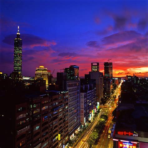 Taipei Sunset Vi 台北。101。夕燒 Carmera Hasselblad 503cx L Flickr