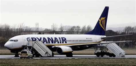 Ryanair Passenger Climbs Out Of Emergency Exit Sits On Flight’s Wing Ibtimes