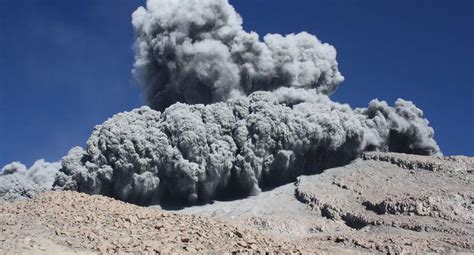 Moquegua Volcán Ubinas Registra Explosión De 5 Megajoules Edicion