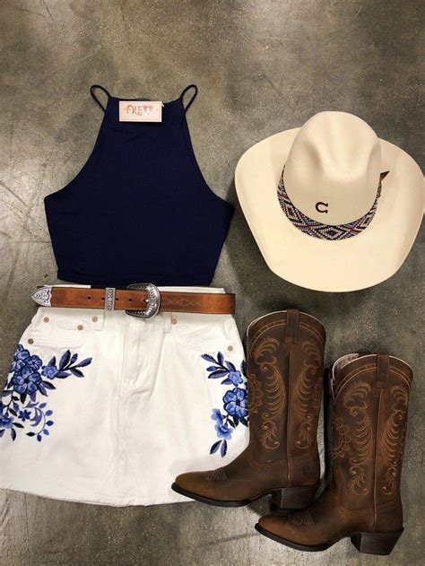 Pin By Julissa 🦋 On Hipster Cloths In 2020 Summer Cowgirl Outfits Cute Cowgirl Outfits