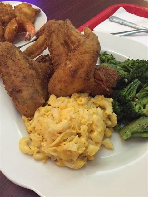 Fried Chicken Mac And Cheese And Broccoli Yelp