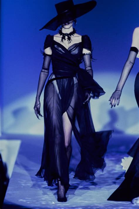 Lelaid Sibyl Buck At Thierry Mugler Haute Couture Ss 1997 Tumblr Pics
