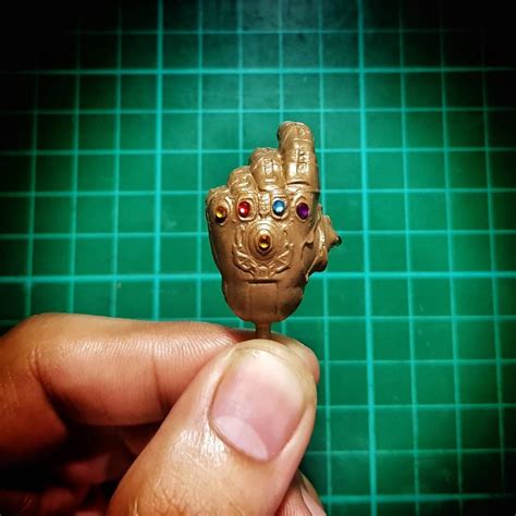 112 Scale Snapping Thanos Hand With Realistic Infinity Stones Hobbies