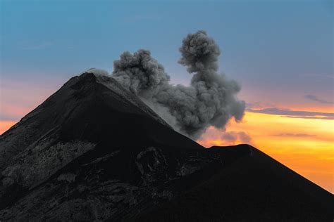 Subir El Acatenango Y Ver De Cerca El Volc N De Fuego Don Viajes