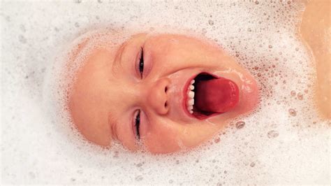 How Can I Get My Toddler To Enjoy Bath Time