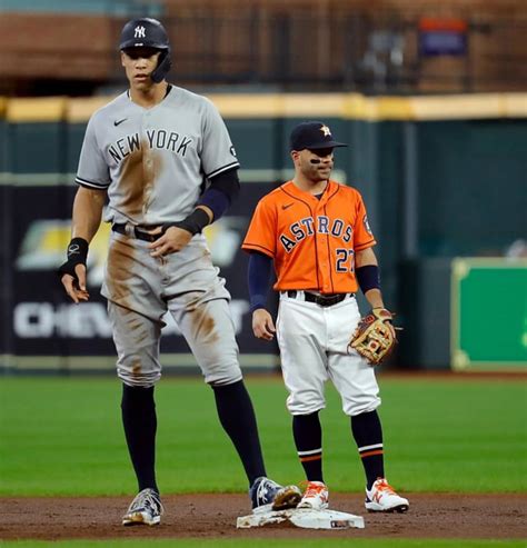 Yankees Right Fielder Aaron Judge 67 And Astros Second Baseman Jose