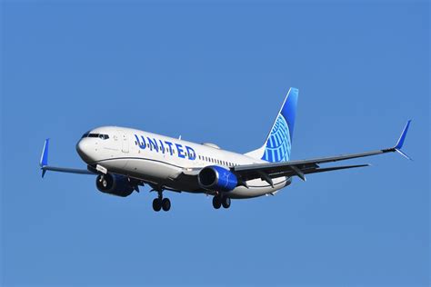 United Airlines Flight Plummets 1400ft In Under A Minute The Independent