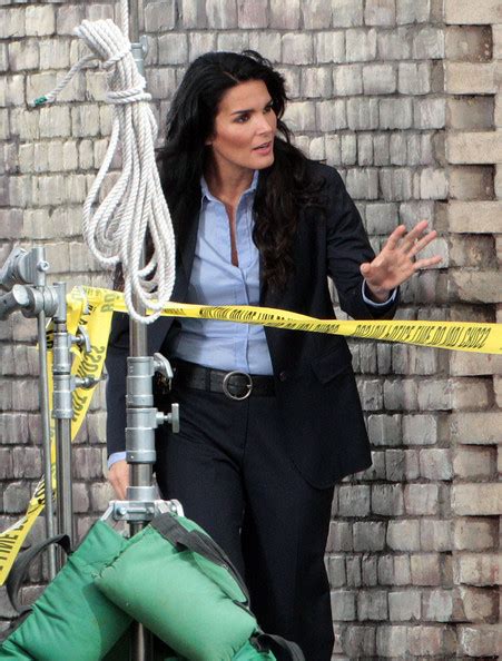 Absolutely Angie Harmon Photos Behind The Scenes Of The Rizzoli