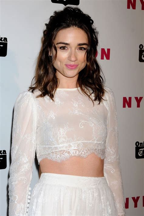 Crystal Reed Biography Height And Life Story Super Stars Bio
