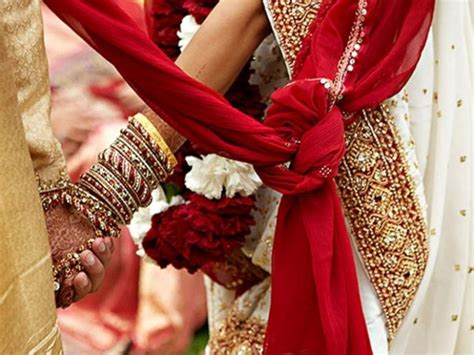 A Step By Step Guide To The Rituals Of An Indian Wedding Knots