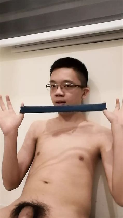 Anak Laki Laki Cina Dengan Ikat Pinggang Pakaian Dalam Xhamster