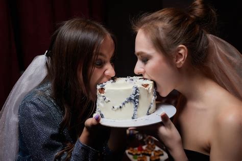 Premium Photo Girl Wants To Eat A Whole Cake