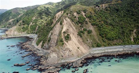 Are earthquakes dangerous in new zealand? New Zealand earthquake strands Kaikoura tourists in whale ...
