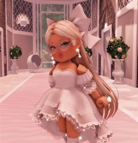 15 Girly Roblox Royale High Outfits Moms Got The Stuff Aesthetic