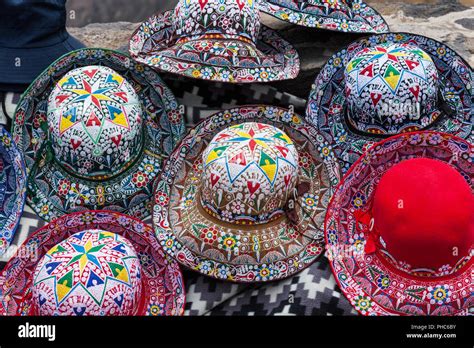 Peruvian Hats Hi Res Stock Photography And Images Alamy