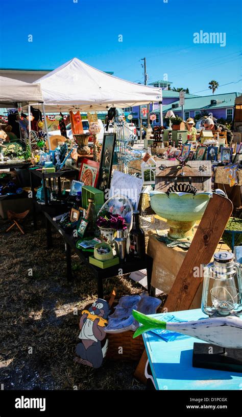 Flea Market Sale Usa Hi Res Stock Photography And Images Alamy
