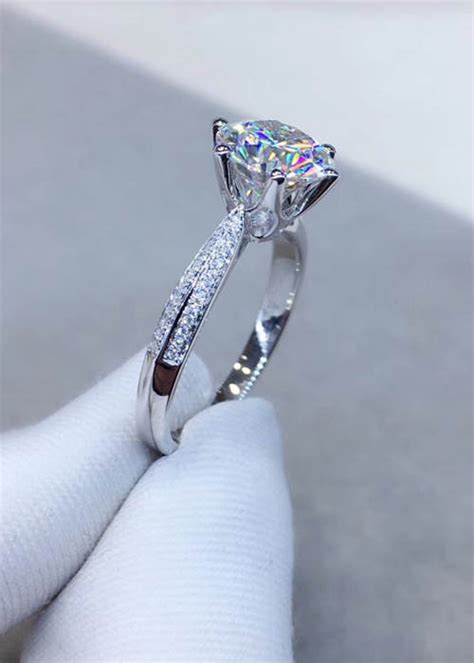 Regardless of the color of your band, your prongs should be white gold unless you specify otherwise. Should I Get a White Gold or Yellow Gold Engagement Ring? - A Fashion Blog
