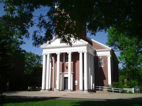 Cole Memorial Chapel At Wheaton College Ma Wheaton College Wheaton College Campus