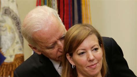 Former Us Defence Secretarys Wife Defends Joe Biden Over Hands On