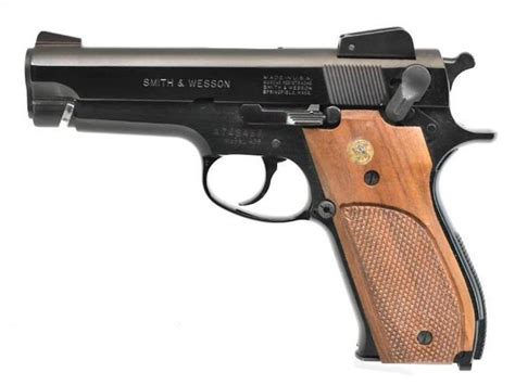 Lot Smith And Wesson Model 439 9mm Semi Auto Pistol