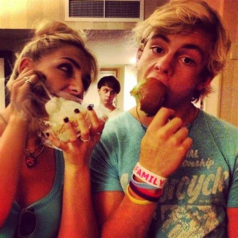 Haha Best Picture Ever Rydel Ratliff And Ross What A Lucky Caramel