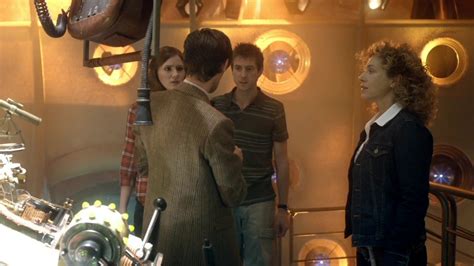 Karen 6x01 The Impossible Astronaut Karen Gillan Image 22931281