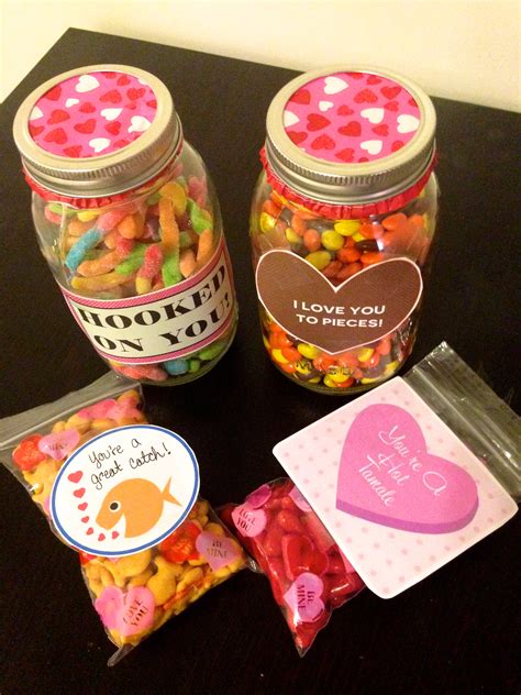 Exchanging gifts with my boyfriend!!! Valentine's Day | Average Honey