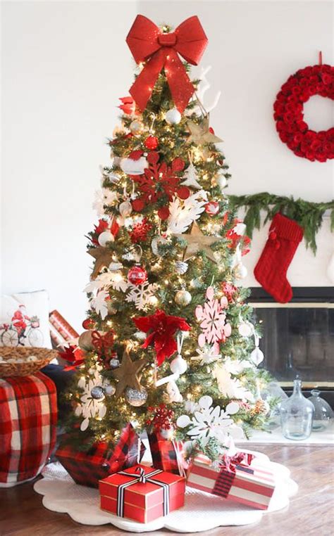 50 Festive Ways To Make A Statement With Your Christmas Tree Елочные